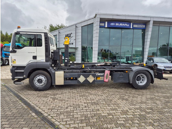 Transporter kontejnera/ Kamion s izmjenjivim sanducima MAN TGS 18.320