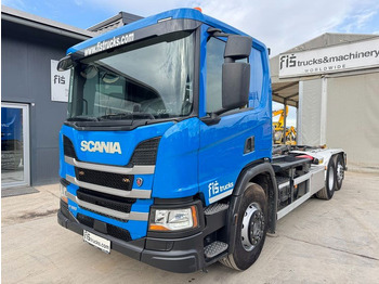 Transporter kontejnera/ Kamion s izmjenjivim sanducima SCANIA P 360