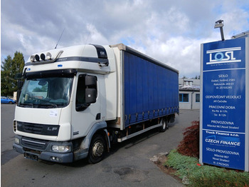 Kamion s ceradom DAF LF 45 220