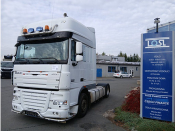 Tegljač DAF XF 105 460