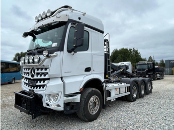 Kamion s kukastom dizalicom MERCEDES-BENZ Arocs 3253