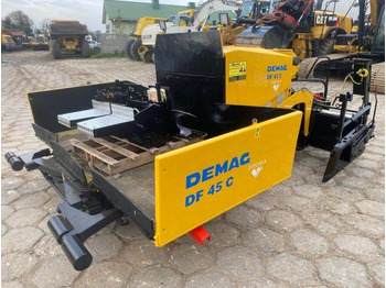 Finišer za asfalt DEMAG