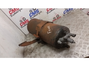 Dijelovi kočnica za Traktor Fendt 412 Vario Air Tank Assembly With Brackets And Valve 72365839: slika Dijelovi kočnica za Traktor Fendt 412 Vario Air Tank Assembly With Brackets And Valve 72365839