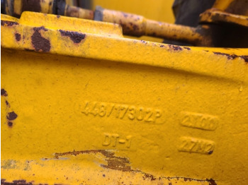 Stražnja osovina Jcb 533-105 Rear Axle Drive Shaft Lhs, Rhs 448/5676, 914/90640, 914/60101: slika Stražnja osovina Jcb 533-105 Rear Axle Drive Shaft Lhs, Rhs 448/5676, 914/90640, 914/60101