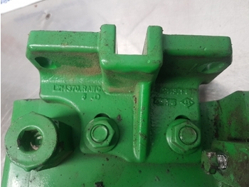 Dijelovi kočnica za Traktor John Deere 6145r, 6r, 6m, Trailer Brake Bracket L215299, L214371, L214074: slika Dijelovi kočnica za Traktor John Deere 6145r, 6r, 6m, Trailer Brake Bracket L215299, L214371, L214074