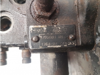 Kvačilo i dijelovi za Traktor Massey Ferguson 5455 Wet Clutch Pressure Valve 3795681m14: slika Kvačilo i dijelovi za Traktor Massey Ferguson 5455 Wet Clutch Pressure Valve 3795681m14