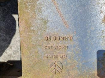 Prednja osovina New Holland Ts110, Ts90, Ts Series, Front Axle Support 82014323, 82015000: slika Prednja osovina New Holland Ts110, Ts90, Ts Series, Front Axle Support 82014323, 82015000 Prednja osovina New Holland Ts110, Ts90, Ts Series, Front Axle Support 82014323, 82015000: slika Prednja osovina New Holland Ts110, Ts90, Ts Series, Front Axle Support 82014323, 82015000