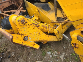 Rezervni dijelovi za Oprema za rukovanje materijalima Jcb 530-105 Stabiliser Leg Complete Rhs 161/00320, 561/60052, 561/60152: slika Rezervni dijelovi za Oprema za rukovanje materijalima Jcb 530-105 Stabiliser Leg Complete Rhs 161/00320, 561/60052, 561/60152