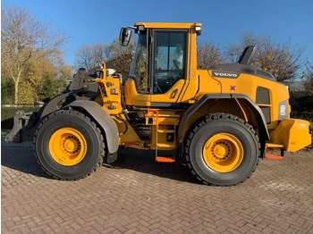 Utovarivač na kotačima VOLVO L90H