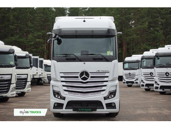 Tegljač Mercedes-Benz Actros 5 1845 BigSpace: slika Tegljač Mercedes-Benz Actros 5 1845 BigSpace