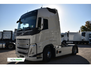 Zakup Volvo FH 500 Globetrotter XL Side Skirts Volvo FH 500 Globetrotter XL Side Skirts: slika Zakup Volvo FH 500 Globetrotter XL Side Skirts Volvo FH 500 Globetrotter XL Side Skirts