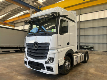 Tegljač MERCEDES-BENZ Actros 1845