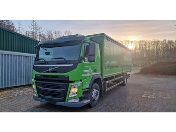 Kamion s ceradom VOLVO FM 420