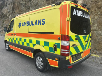 Vozilo hitne pomoći MERCEDES-BENZ Sprinter 319 - AMBULANCE: slika Vozilo hitne pomoći MERCEDES-BENZ Sprinter 319 - AMBULANCE