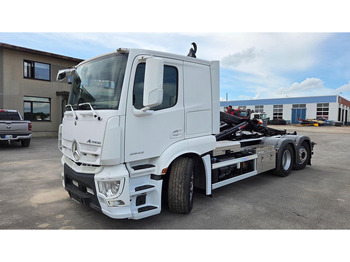 Kamion s kukastom dizalicom MERCEDES-BENZ Actros 2543