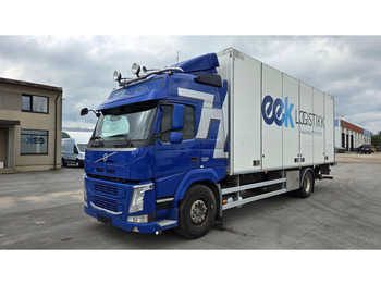 Kamion sandučar VOLVO FM 330