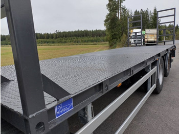 Kamion s otvorenim sandukom Scania R560 6x2 täysilmaj.uusi koneenkuljetusritilä: slika Kamion s otvorenim sandukom Scania R560 6x2 täysilmaj.uusi koneenkuljetusritilä
