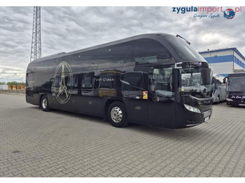 Turistički autobus NEOPLAN