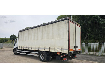 Kamion s ceradom Iveco 18 ton curtain tail lift: slika Kamion s ceradom Iveco 18 ton curtain tail lift
