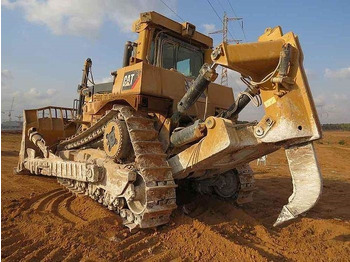 Buldožer CATERPILLAR