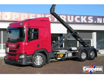Kamion s kukastom dizalicom SCANIA P 450