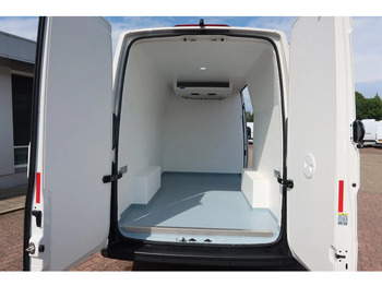 Dostavno vozilo hladnjača Volkswagen Crafter 177 PK Koel/ Vries/ Verwarmen Carrier xarios 350 met nachtaansluiting BPM vrij.: slika Dostavno vozilo hladnjača Volkswagen Crafter 177 PK Koel/ Vries/ Verwarmen Carrier xarios 350 met nachtaansluiting BPM vrij.