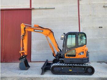 Mini bager DOOSAN DX63