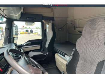 Tegljač MAN 18.460 XLX Cab Retarder (8624): slika Tegljač MAN 18.460 XLX Cab Retarder (8624) Tegljač MAN 18.460 XLX Cab Retarder (8624): slika Tegljač MAN 18.460 XLX Cab Retarder (8624)