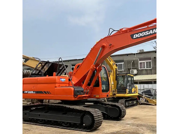 Bager gusjeničar DOOSAN DX225