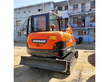 Bager gusjeničar Awesome Performance Korea Imported Small Scale Used Doosan Dh60 Excavator: slika Bager gusjeničar Awesome Performance Korea Imported Small Scale Used Doosan Dh60 Excavator