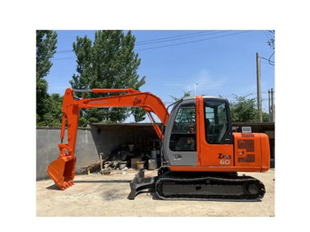Bager gusjeničar Original Small Size Second Hand Excavating Equipment Cheap Price Excellent Quality Used Hitachi Zx60 Excavator With Blade: slika Bager gusjeničar Original Small Size Second Hand Excavating Equipment Cheap Price Excellent Quality Used Hitachi Zx60 Excavator With Blade