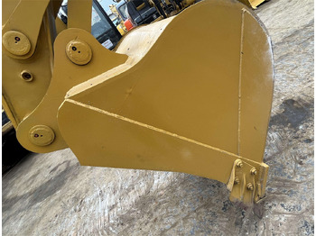 Bager Second Hand Cat Excavator CAT 320D Japan Used Construction Machine 20ton Excavator cat320d: slika Bager Second Hand Cat Excavator CAT 320D Japan Used Construction Machine 20ton Excavator cat320d Bager Second Hand Cat Excavator CAT 320D Japan Used Construction Machine 20ton Excavator cat320d: slika Bager Second Hand Cat Excavator CAT 320D Japan Used Construction Machine 20ton Excavator cat320d