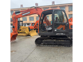 Bager gusjeničar DOOSAN DX225