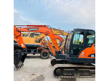 Bager gusjeničar DOOSAN DX225