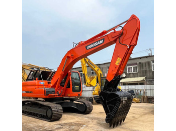 Bager gusjeničar DOOSAN DX225