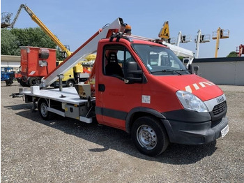 Podizna platforma montirana na kamion IVECO Daily