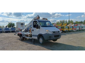 Podizna platforma montirana na kamion IVECO Daily