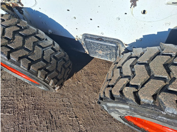 Mini utovarivač Bobcat S650: slika Mini utovarivač Bobcat S650