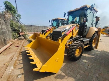Novi Rovokopač-utovarivač CATERPILLAR 424: slika Novi Rovokopač-utovarivač CATERPILLAR 424