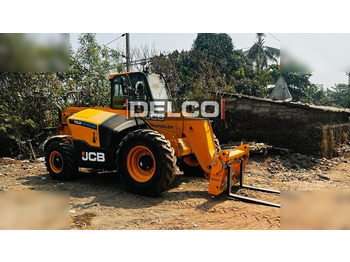Teleskopski rukovatelj JCB