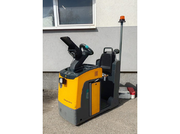 Vučni traktor JUNGHEINRICH