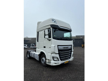 Tegljač DAF XF 106 530