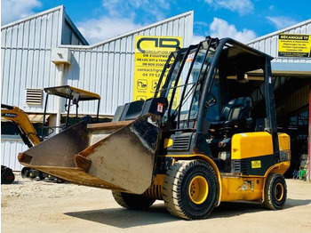 Teleskopski rukovatelj JCB