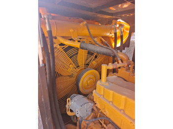 Buldožer Shantui SD 32: slika Buldožer Shantui SD 32 Buldožer Shantui SD 32: slika Buldožer Shantui SD 32