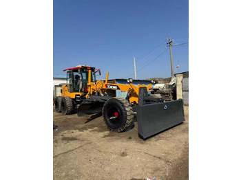 Grejder XCMG GR2153
