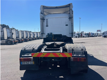 Tegljač Scania R420: slika Tegljač Scania R420