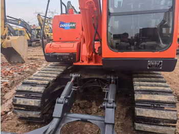 Bager gusjeničar Doosan DX80: slika Bager gusjeničar Doosan DX80 Bager gusjeničar Doosan DX80: slika Bager gusjeničar Doosan DX80