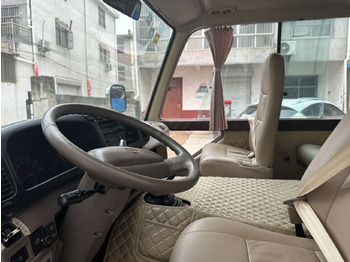 Gradski autobus Toyota diesel Coaster: slika Gradski autobus Toyota diesel Coaster