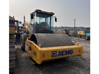 Kompaktor XCMG XS223J