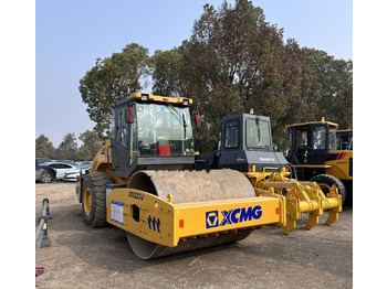 Kompaktor XCMG XS223J: slika Kompaktor XCMG XS223J